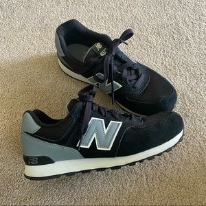 LIKE NEW - New Balance 574 Sneakers
